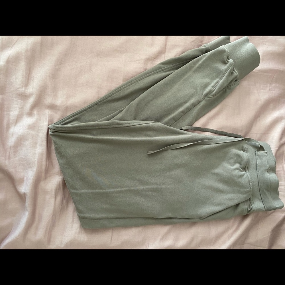 Grey balance athletica joggers size medium